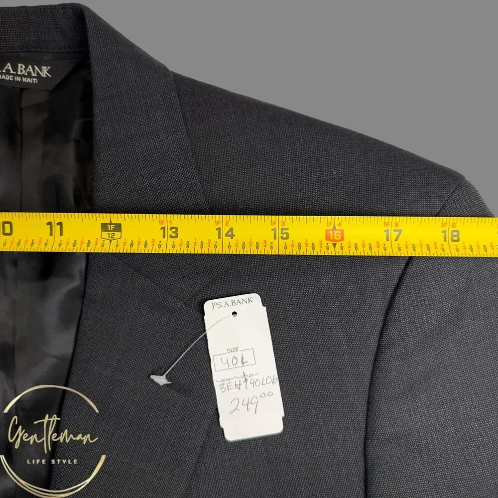 JOS A BANK Tailored Fit Mens 40L Gray Wool Blazer Sport Coat Two Button Jacket